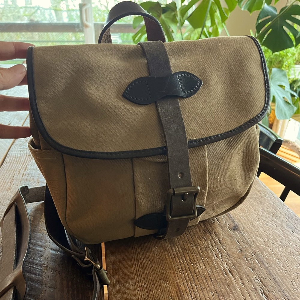 Filson small field bag from early 2000’s - very light use